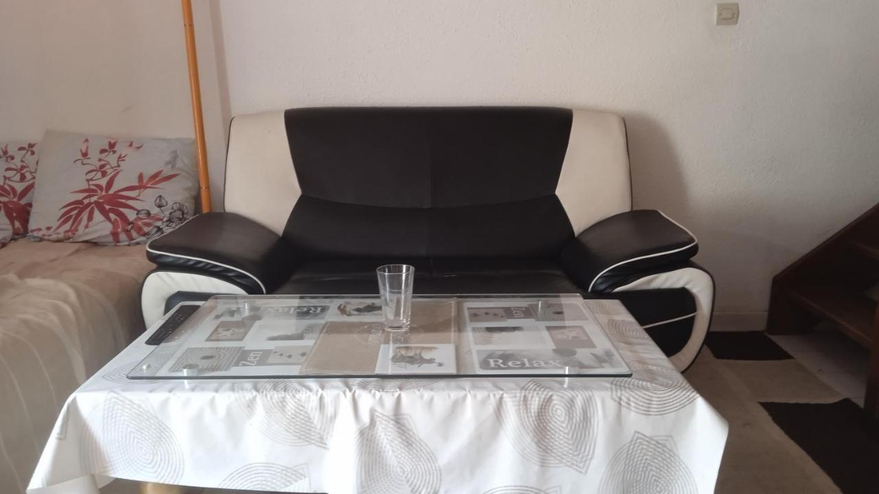 Chambre D'Hote Au Centre Ville Арл Екстериор снимка