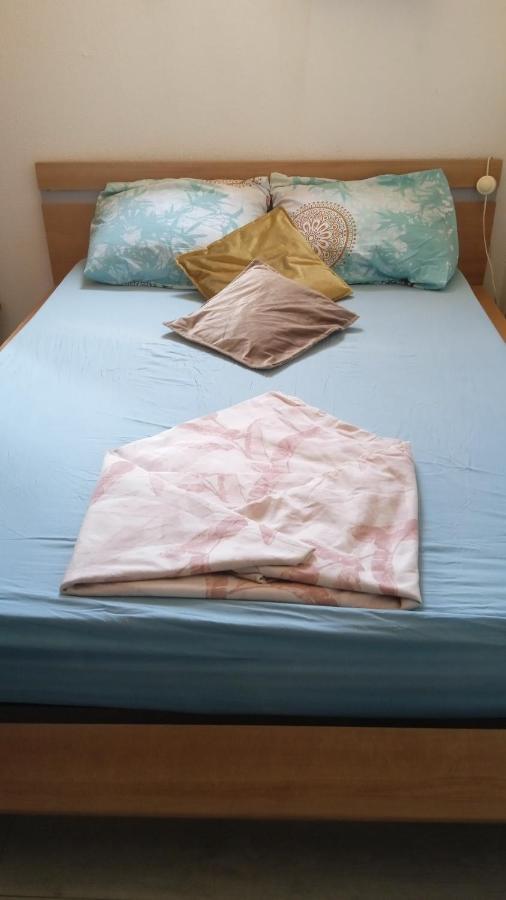 Chambre D'Hote Au Centre Ville Арл Екстериор снимка